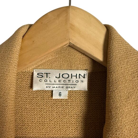 St. John Camel Tan Knit Button Front Office Suit Blazer Jacket Size 6 - Picture 3 of 12